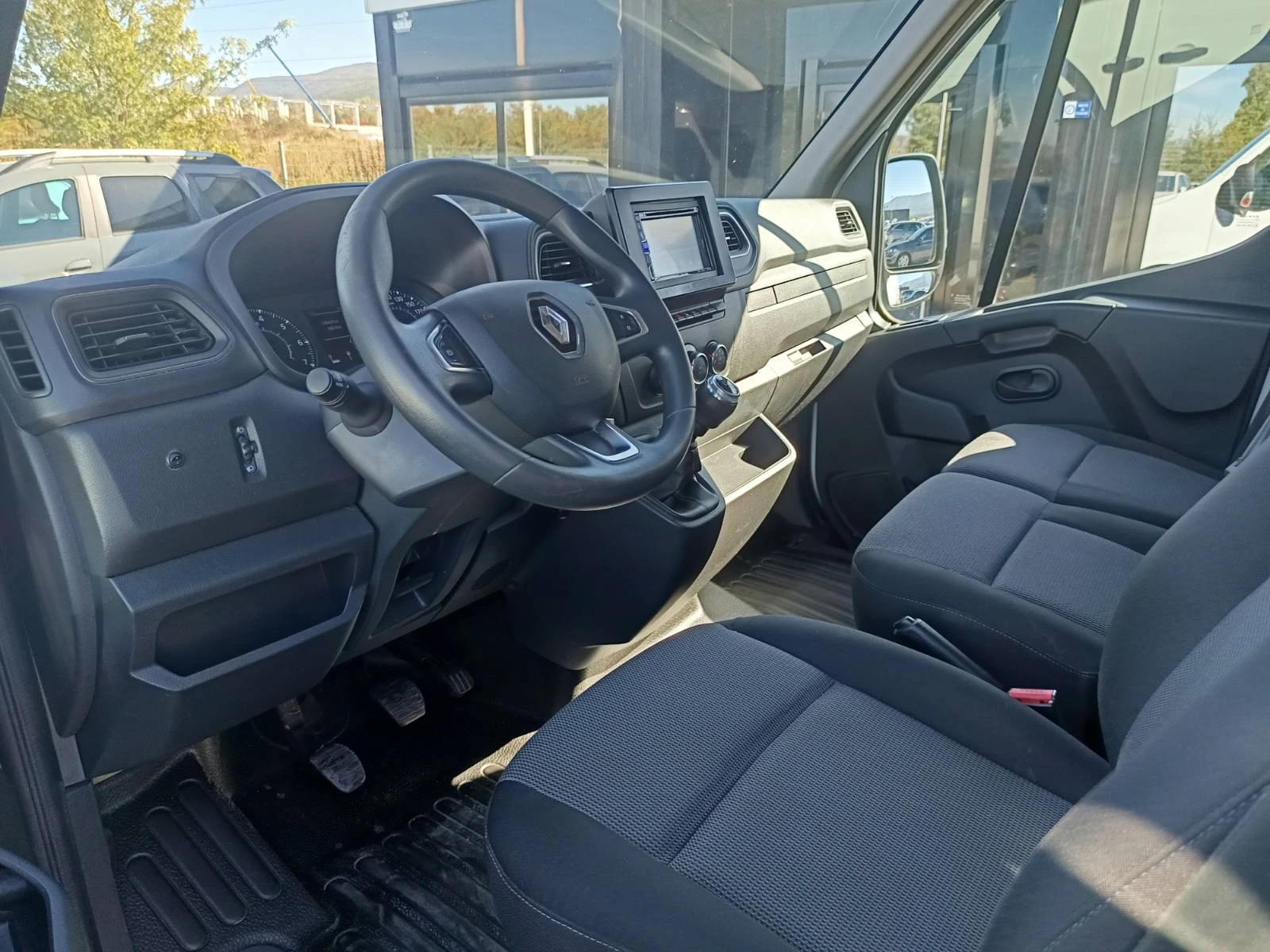 Renault Master 2.3dCi/ 135к.с./ L2H2, снимка 11 - Бусове и автобуси - 56360141