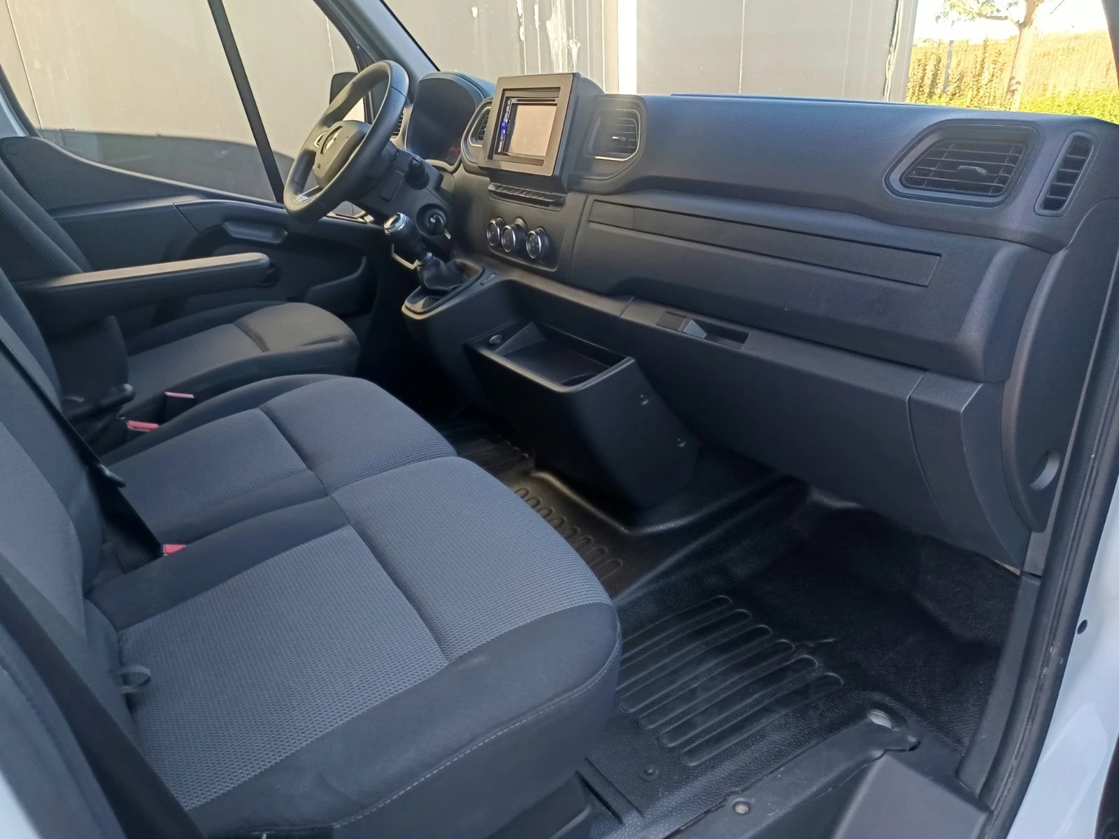 Renault Master 2.3dCi/ 135к.с./ L2H2, снимка 13 - Бусове и автобуси - 56360141
