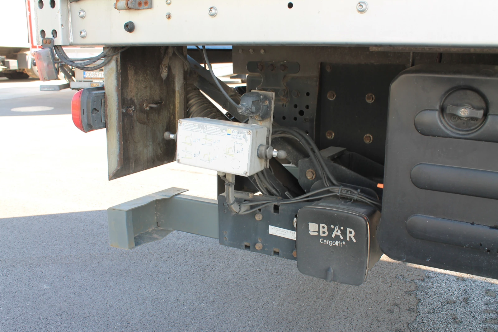 Mercedes-Benz Actros 1845  Падащ борд Cargolift , снимка 13 - Камиони - 54053074