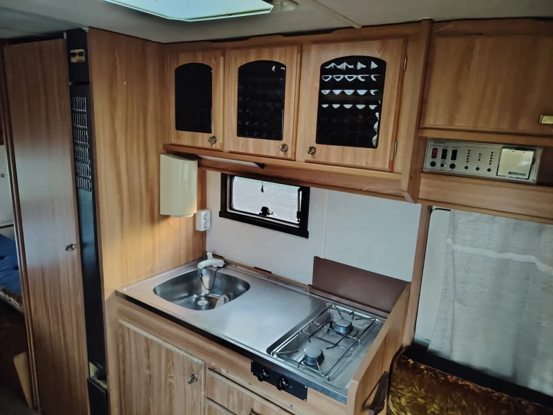 Каравана Sea Club man 525, снимка 8 - Каравани и кемпери - 52798577