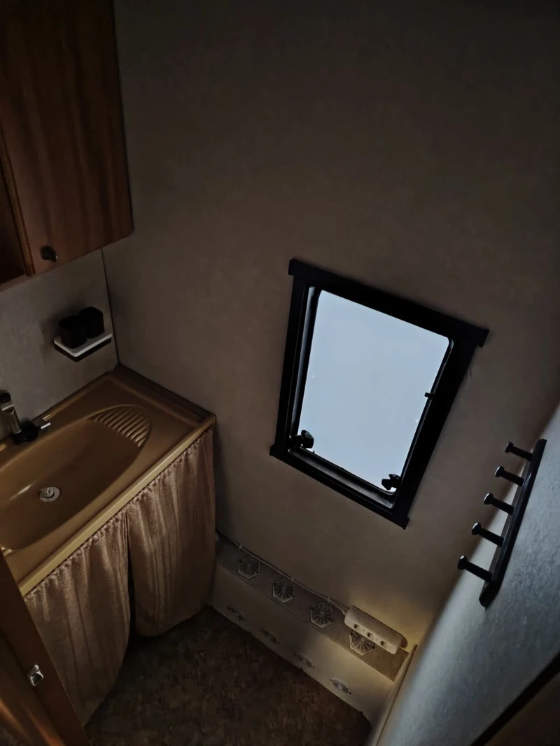 Каравана Sea Club man 525, снимка 9 - Каравани и кемпери - 52798577