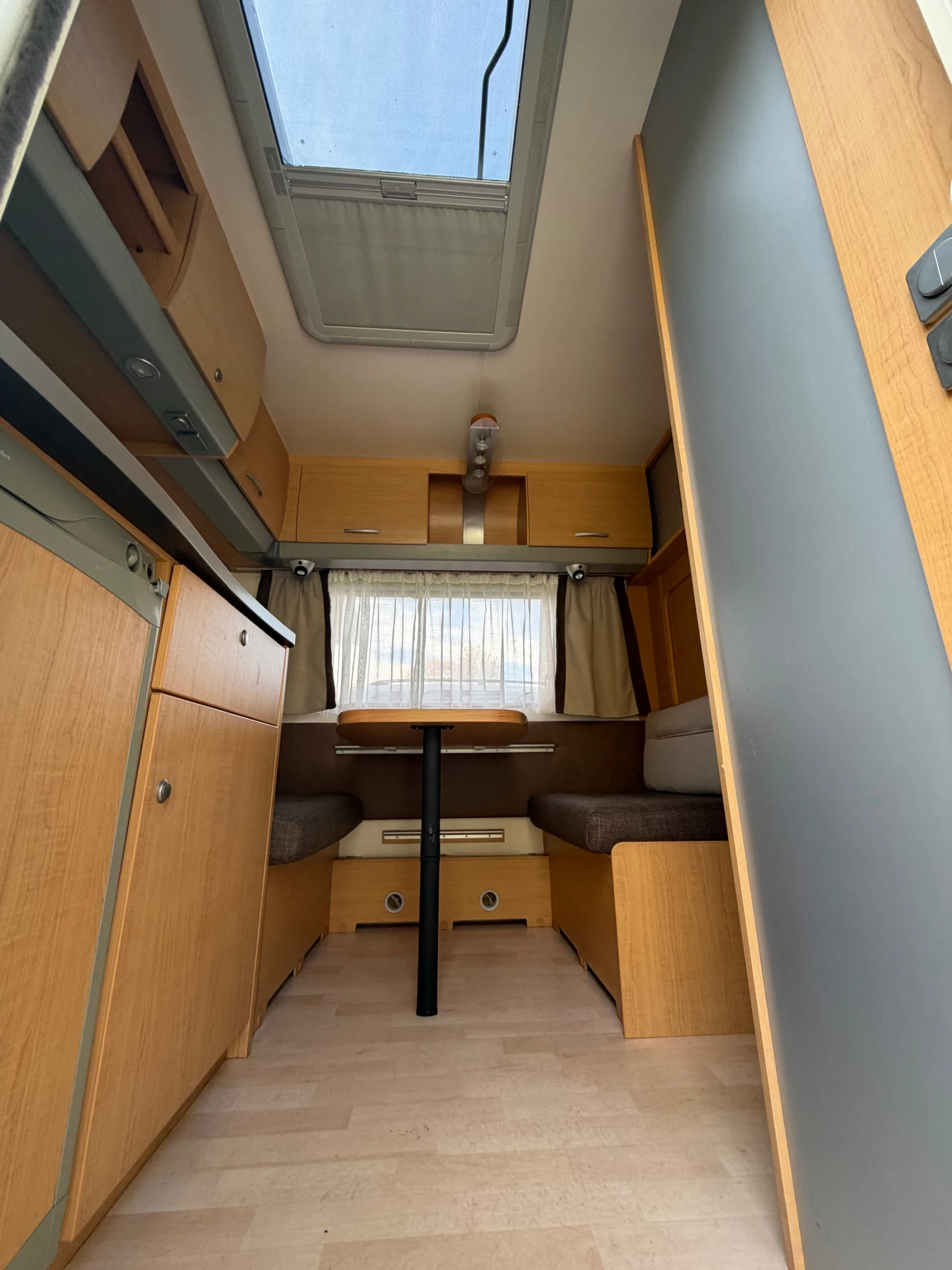 Каравана Knaus Sudvind 400 - изображение 7