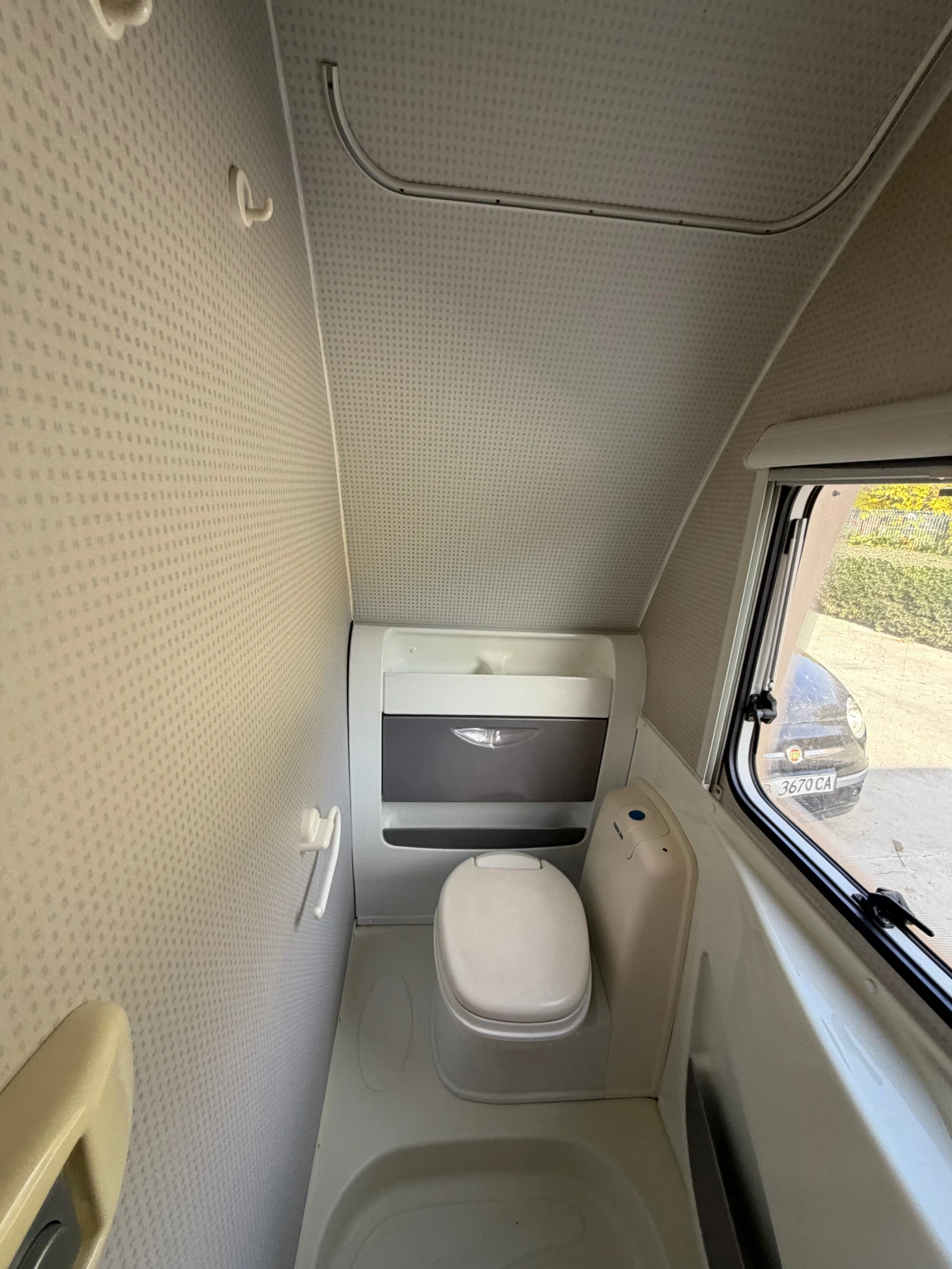 Каравана Knaus Sudvind 400 - изображение 5