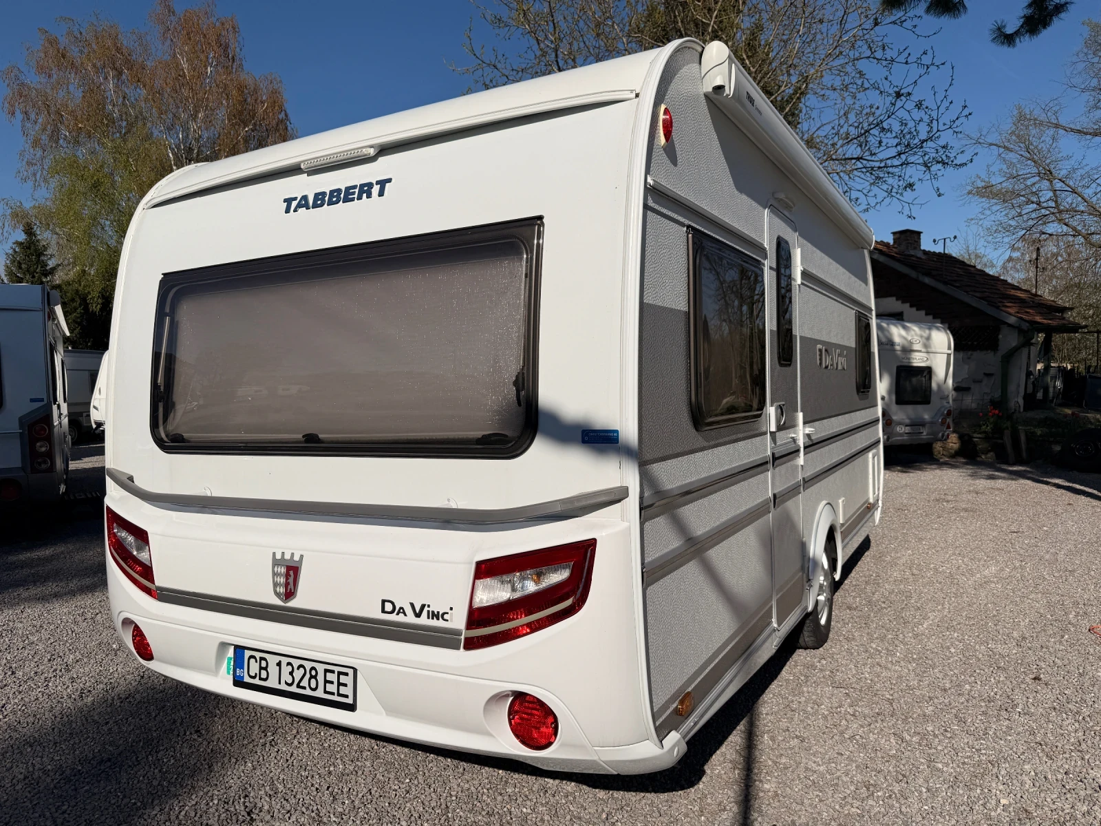 Каравана Tabbert Da Vinci 450 Климатик, мувър, тента и още, снимка 2 - Каравани и кемпери - 54255544