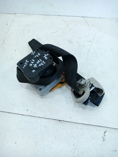 Колан преден десен Фолксваген Голф 4 2врати