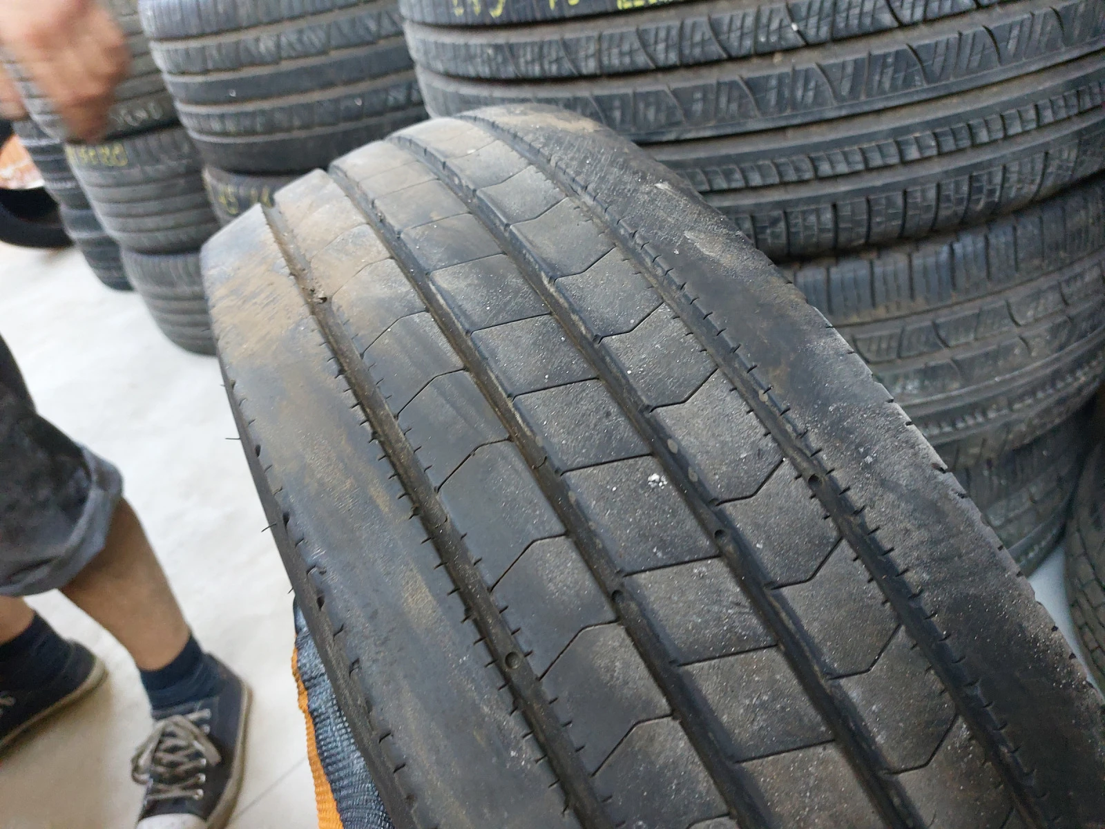 ���� 215/75R17.5 | Mobile.bg � ����������� 1