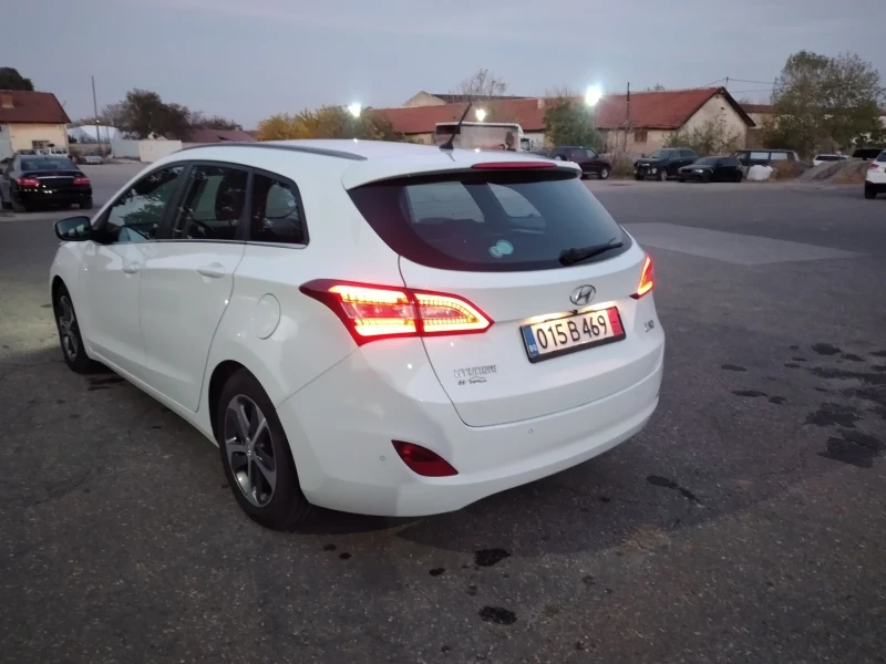 Hyundai I30 1.6 CRDI full top, снимка 4 - Автомобили и джипове - 47815192