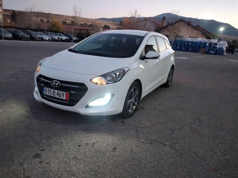 Hyundai I30 1.6 CRDI full top, снимка 1 - Автомобили и джипове - 47815192