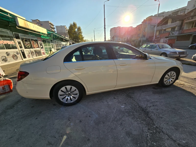 Mercedes-Benz E 220 194 к.с. * 9G-tronic * , снимка 1 - Автомобили и джипове - 48650383