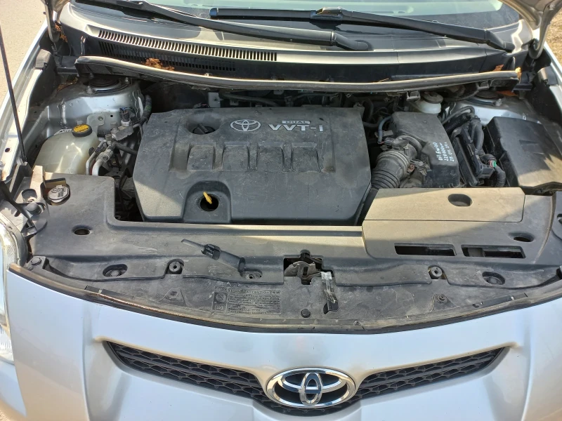 Toyota Auris 1.6, снимка 6 - Автомобили и джипове - 49171612