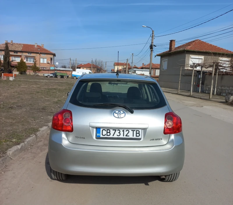 Toyota Auris 1.6, снимка 2 - Автомобили и джипове - 49171612