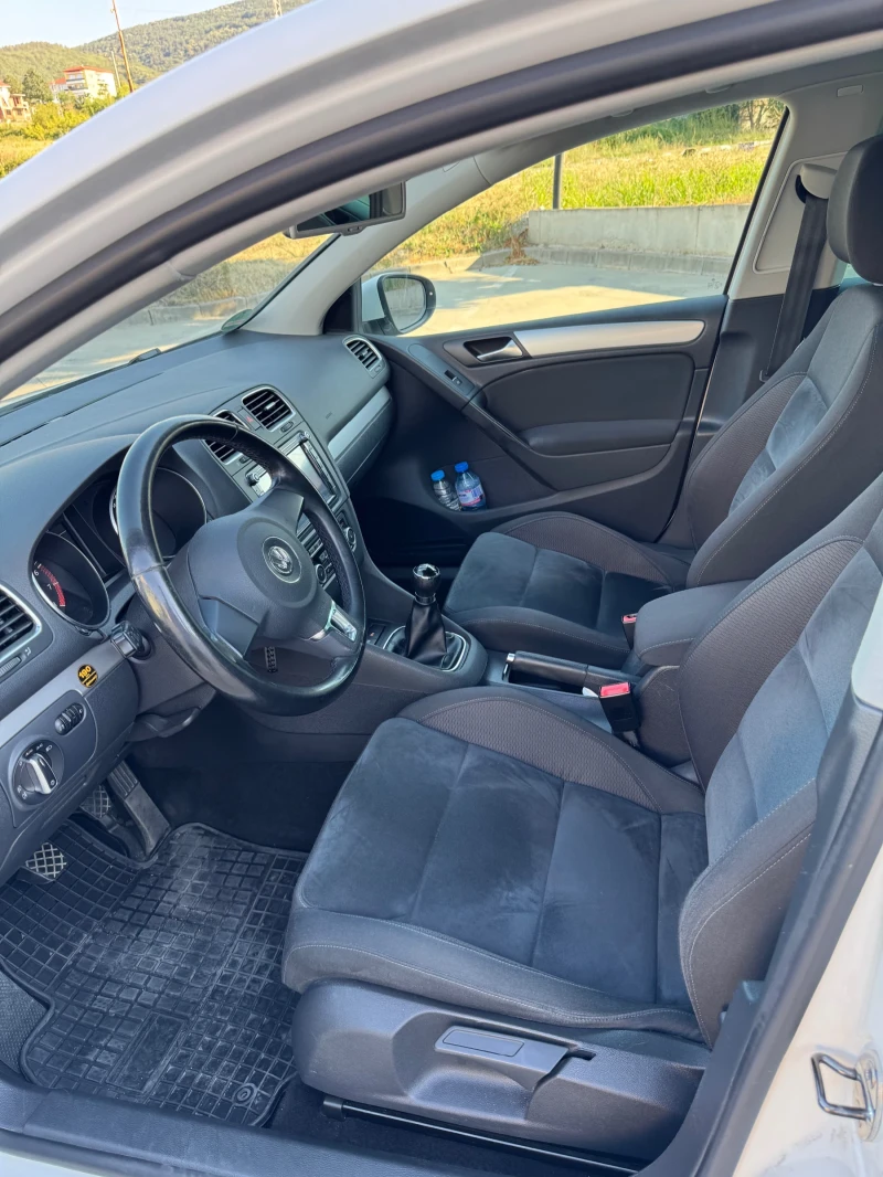 VW Golf, снимка 11 - Автомобили и джипове - 51008358