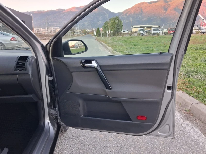 VW Polo 1.2-iкато нова , снимка 8 - Автомобили и джипове - 52418339