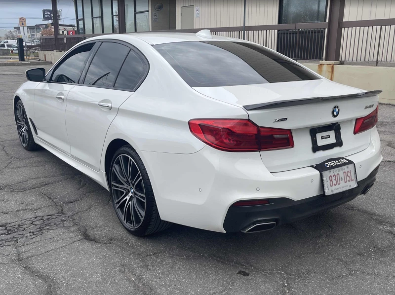 BMW 540 xDrive / M-PKG / SOFT CLOSE / INDIVIDUAL / HARMAN, снимка 3 - Автомобили и джипове - 52749572