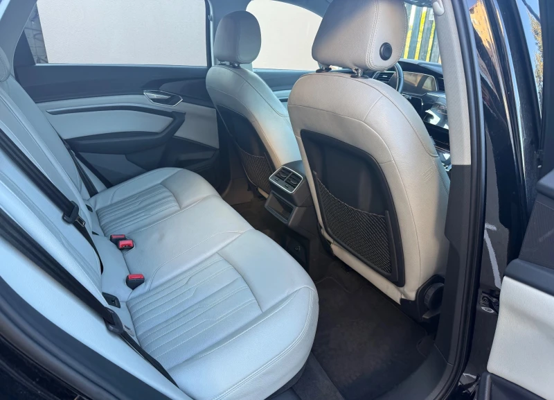 Audi E-Tron 50 Quattro, снимка 7 - Автомобили и джипове - 52747906