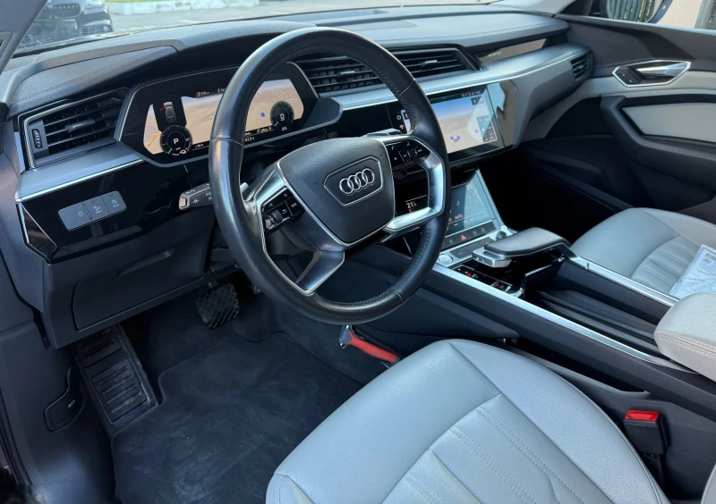 Audi E-Tron 50 Quattro, снимка 5 - Автомобили и джипове - 52747906