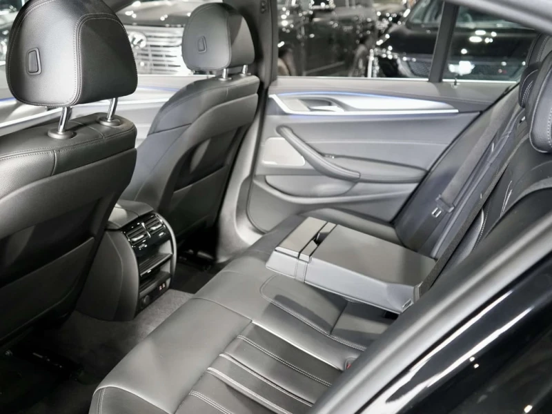 BMW 540 * xDrive * CARFAX * ЦЕНА ДО БГ, снимка 17 - Автомобили и джипове - 53384912