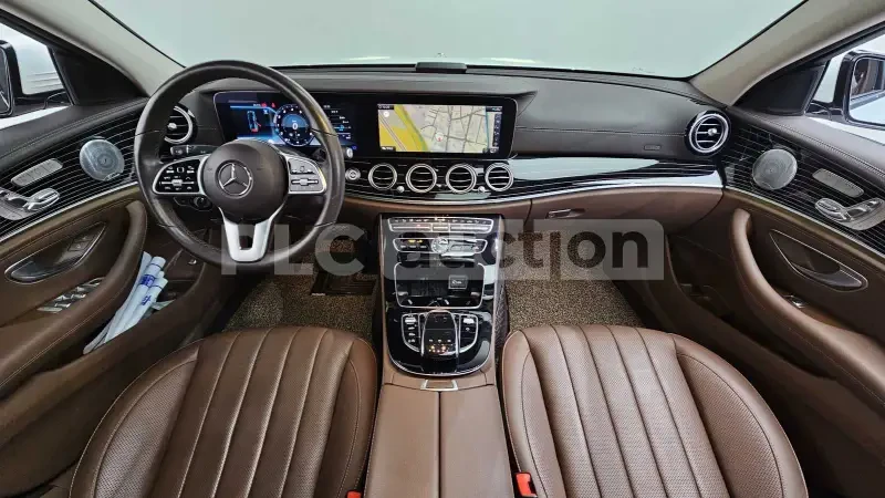 Mercedes-Benz E 450, снимка 7 - Автомобили и джипове - 54703926