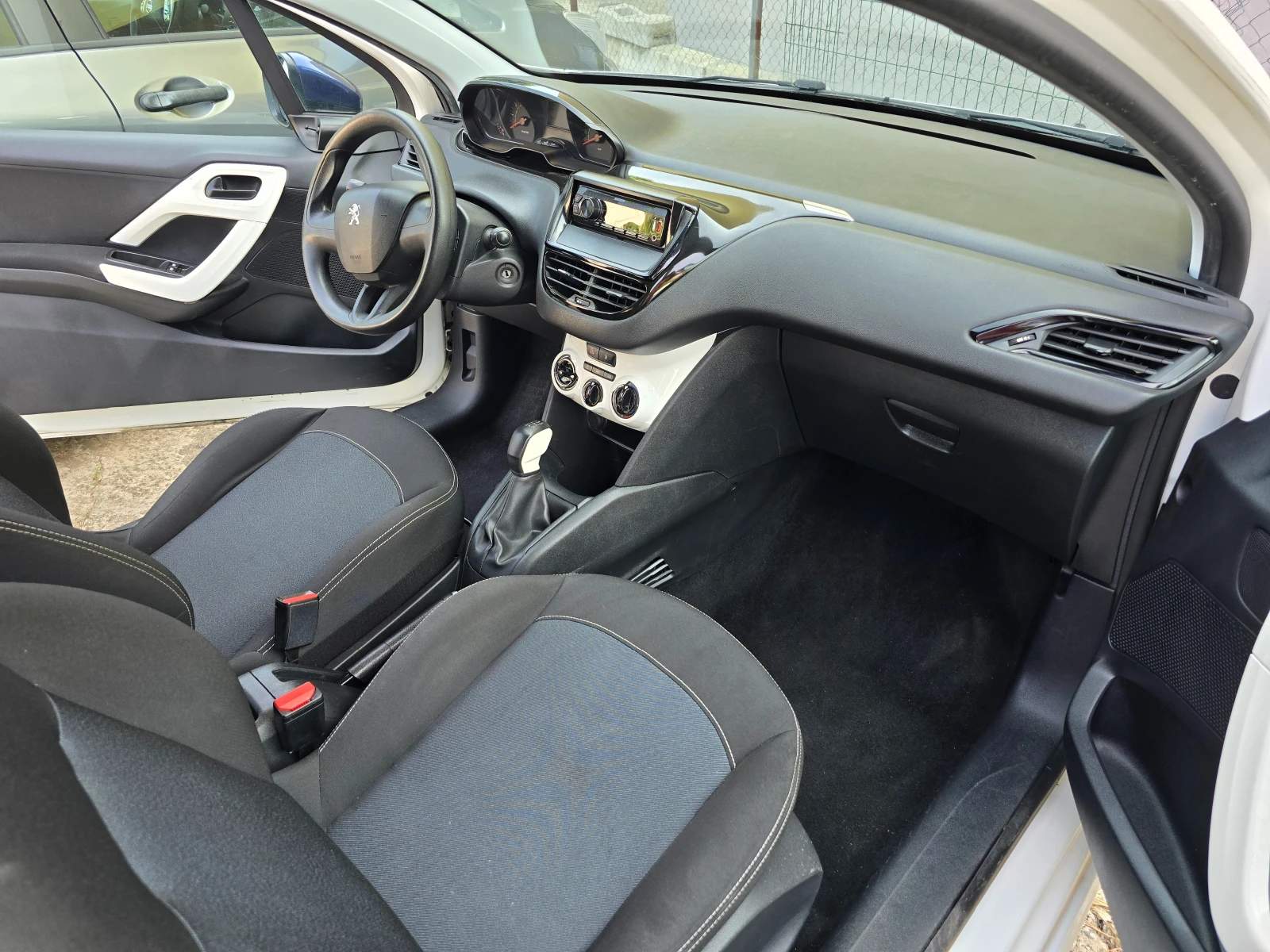 Peugeot 208 1.0 VTi Like - изображение 7