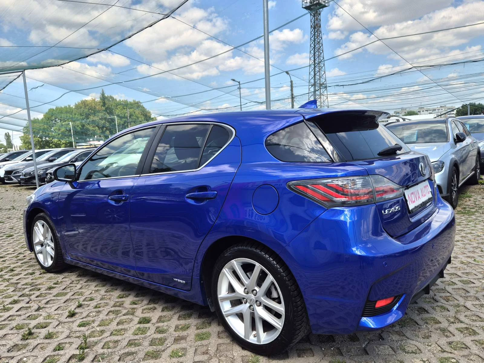 Lexus CT 200h 1.8H-FACE LIFT - изображение 2