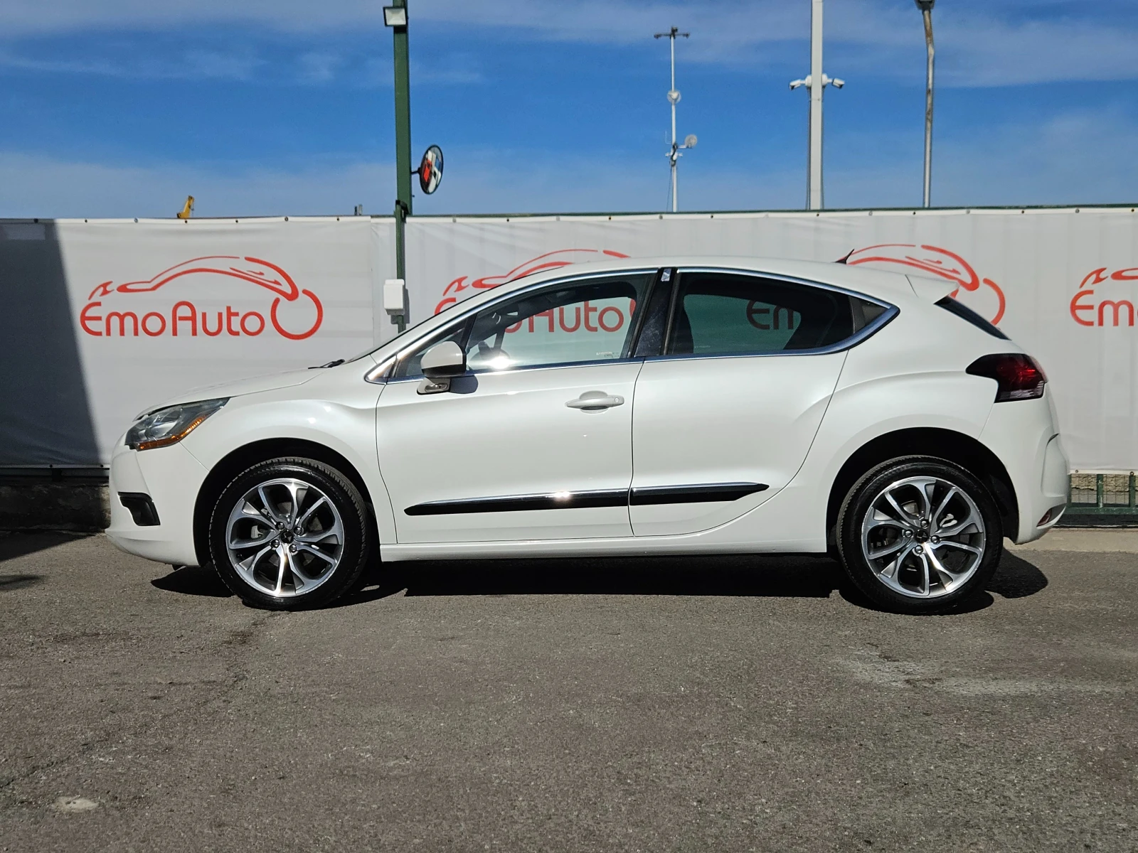 Citroen DS4 1.6HDI/120k.c/6ск/CarPlay/ACC/NAVI/БЛУТУТ/EURO 6 - изображение 6