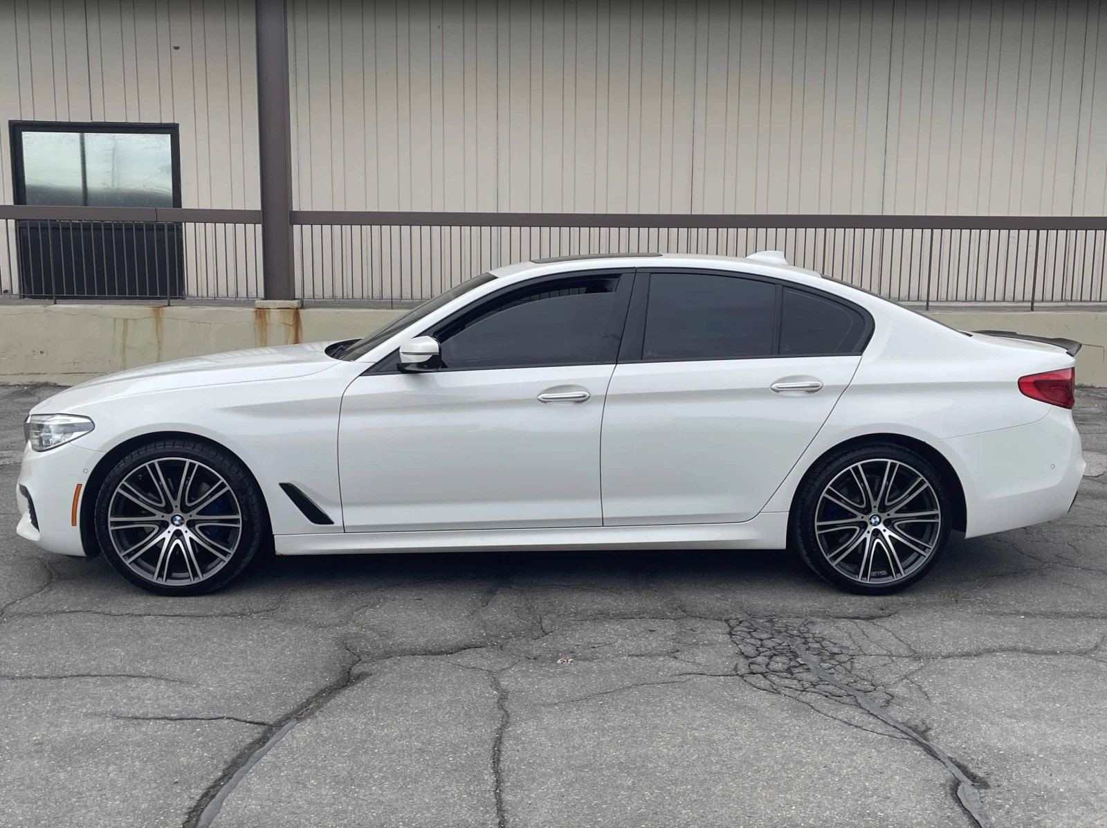 BMW 540 xDrive / M-PKG / SOFT CLOSE / INDIVIDUAL / HARMAN - изображение 2