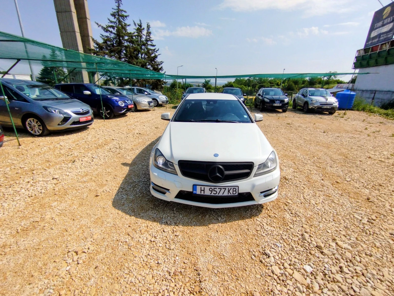 Mercedes-Benz C 220 2.2 AMG пакет/ СМЕНЕНА ВЕРИГА /, снимка 2 - Автомобили и джипове - 52656400