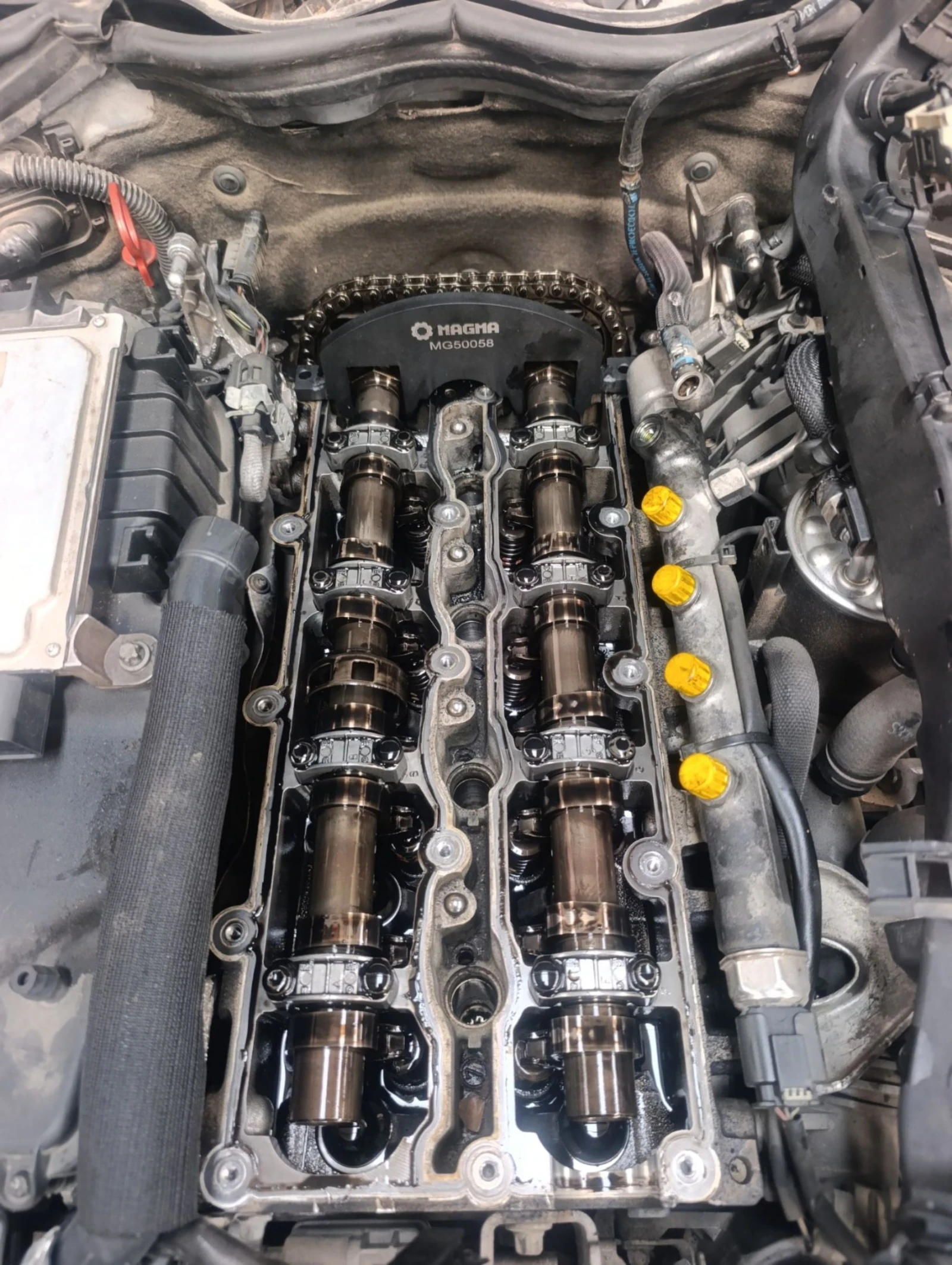 Mercedes-Benz C 220 2.2 AMG пакет/ СМЕНЕНА ВЕРИГА /, снимка 17 - Автомобили и джипове - 52656400