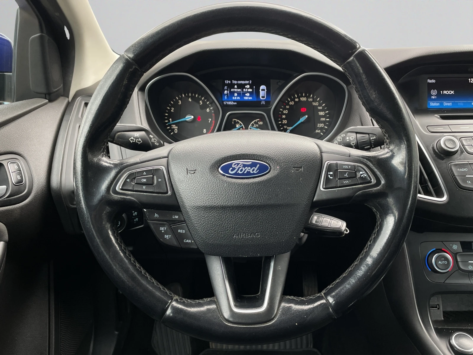 Ford Focus 1.0 EcoBoost 125HP BVM6 E6 - изображение 10