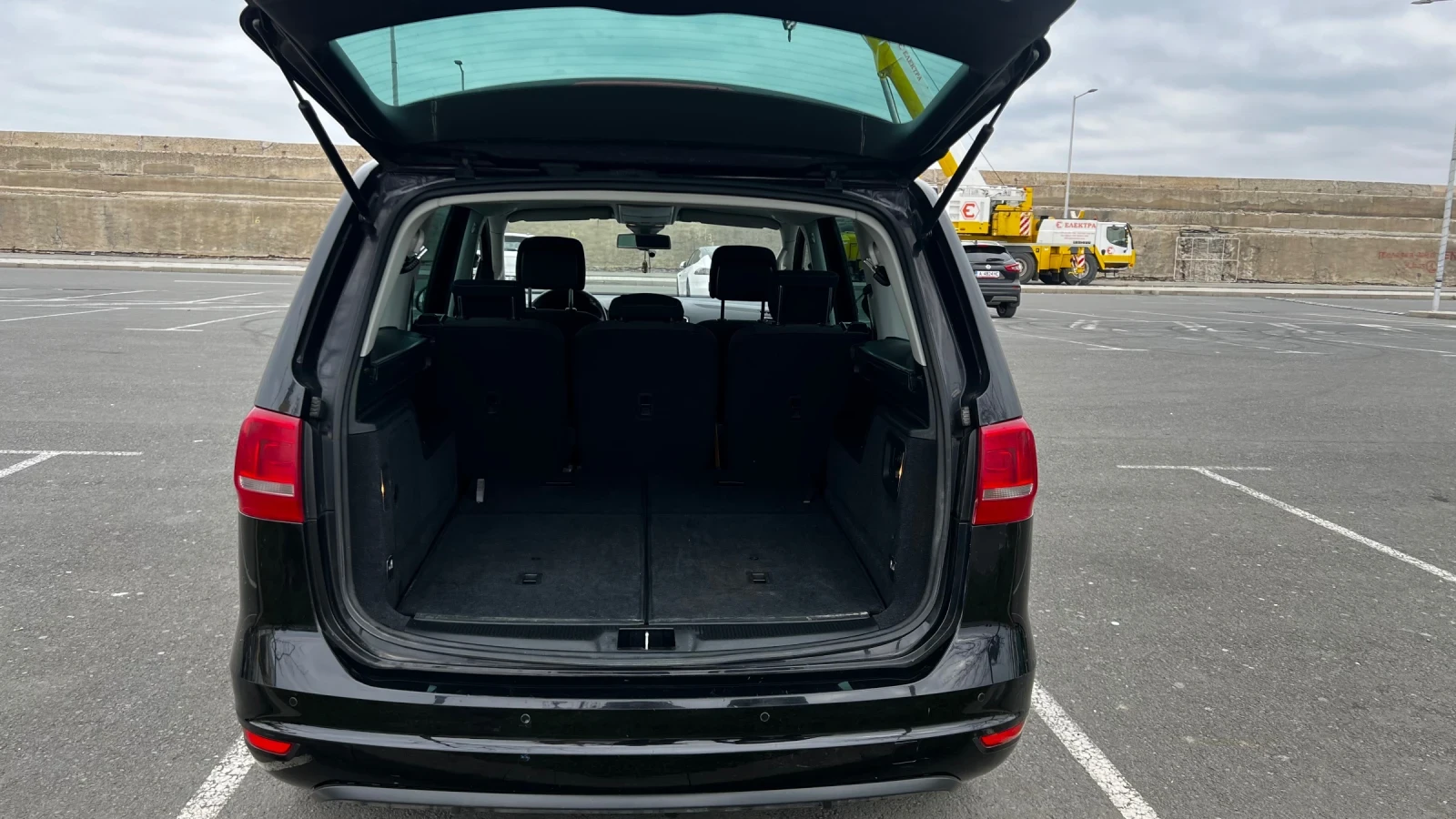 VW Sharan Life, снимка 10 - Автомобили и джипове - 53953723