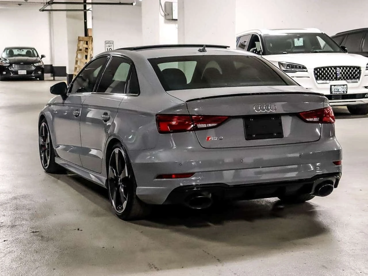 Audi Rs3 * 2.5 TFSI quattro S tronic * CARFAX * ЦЕНА ДО БГ, снимка 5 - Автомобили и джипове - 54894315