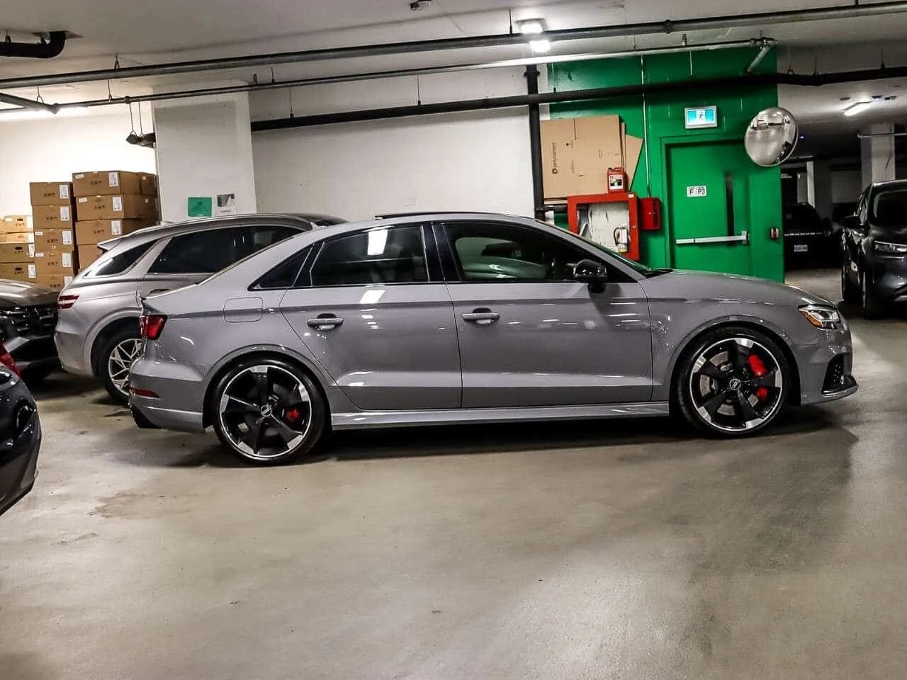 Audi Rs3 * 2.5 TFSI quattro S tronic * CARFAX * ЦЕНА ДО БГ, снимка 3 - Автомобили и джипове - 54894315