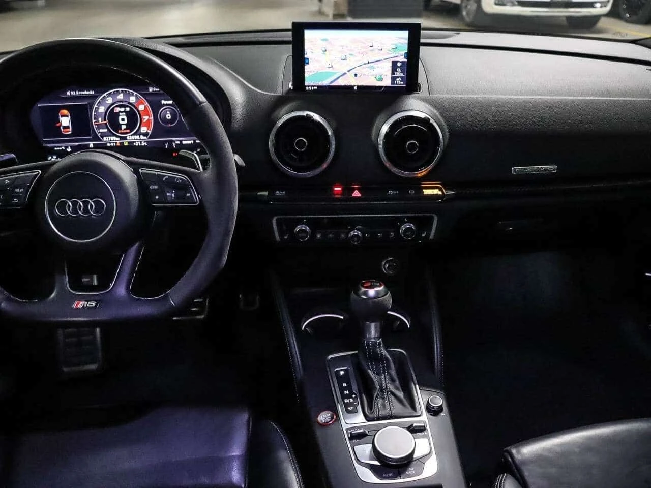 Audi Rs3 * 2.5 TFSI quattro S tronic * CARFAX * ЦЕНА ДО БГ, снимка 10 - Автомобили и джипове - 54894315