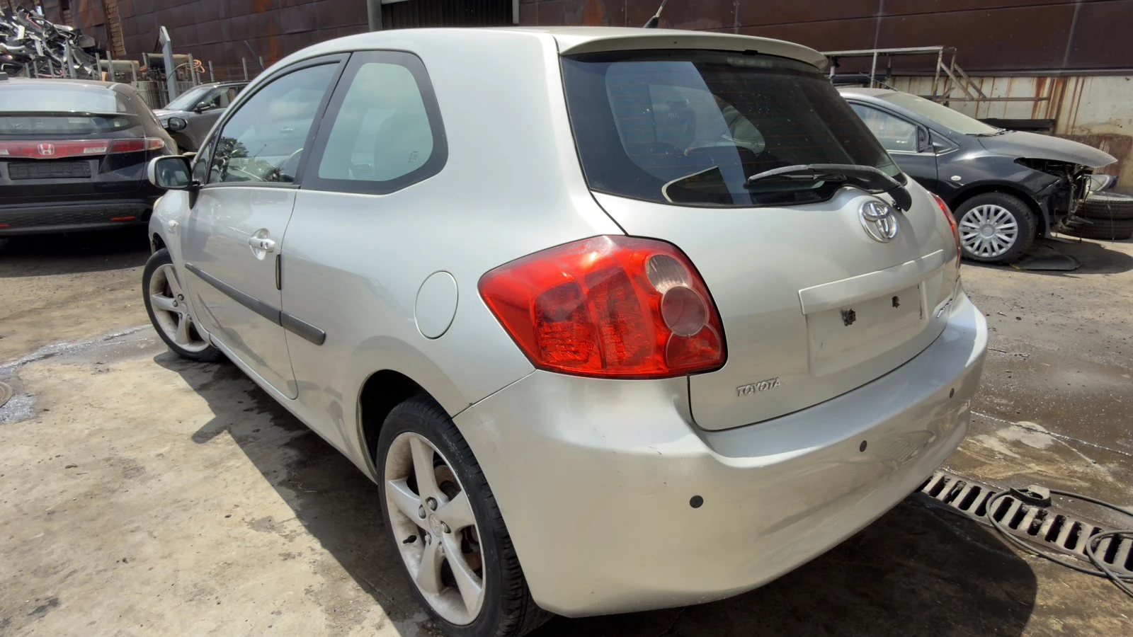 Toyota Auris, снимка 4 - Автомобили и джипове - 55034609