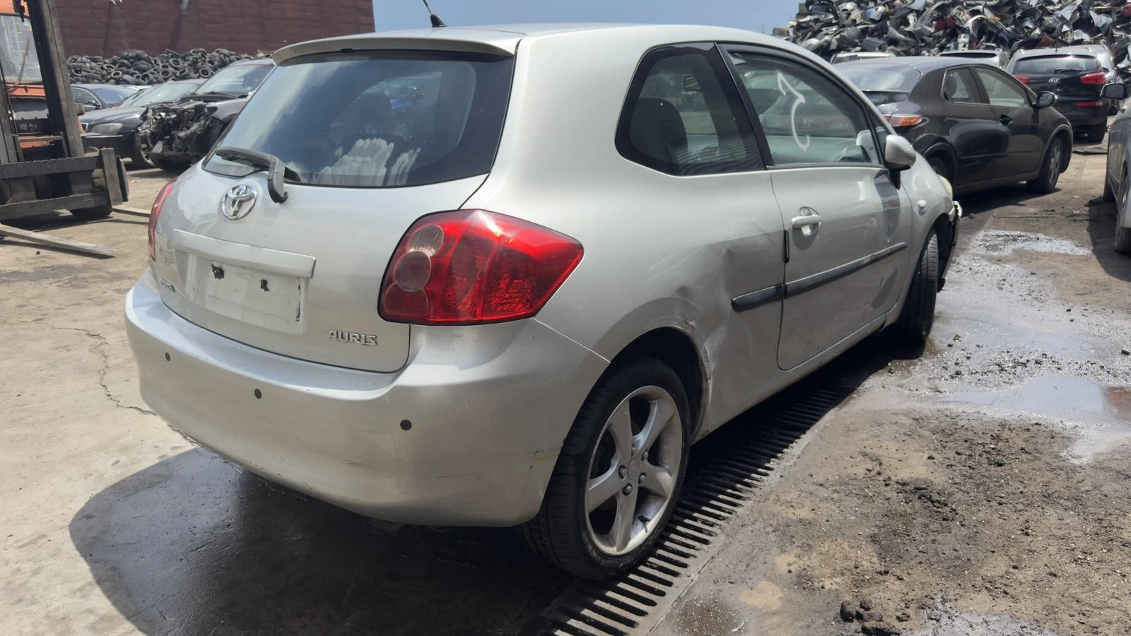 Toyota Auris, снимка 3 - Автомобили и джипове - 55034609