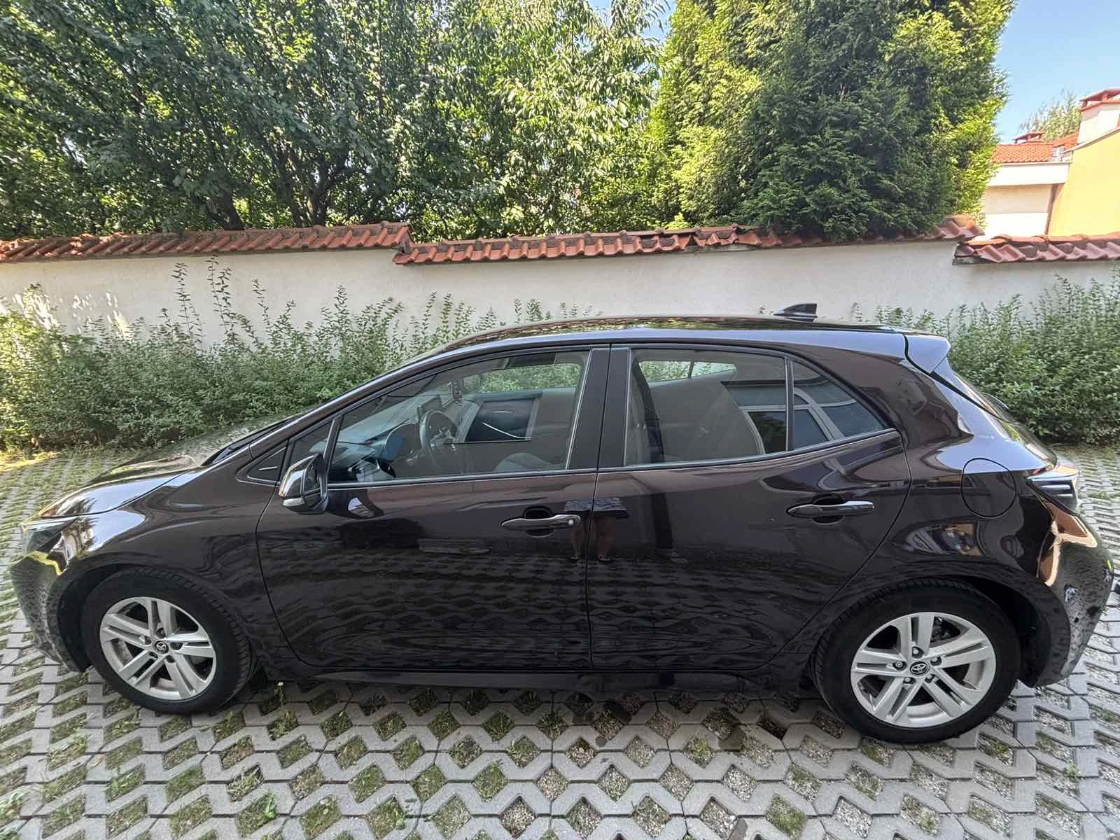 Toyota Corolla 1.2T 6MT 5D EXECUTIVE, снимка 12 - Автомобили и джипове - 55324828