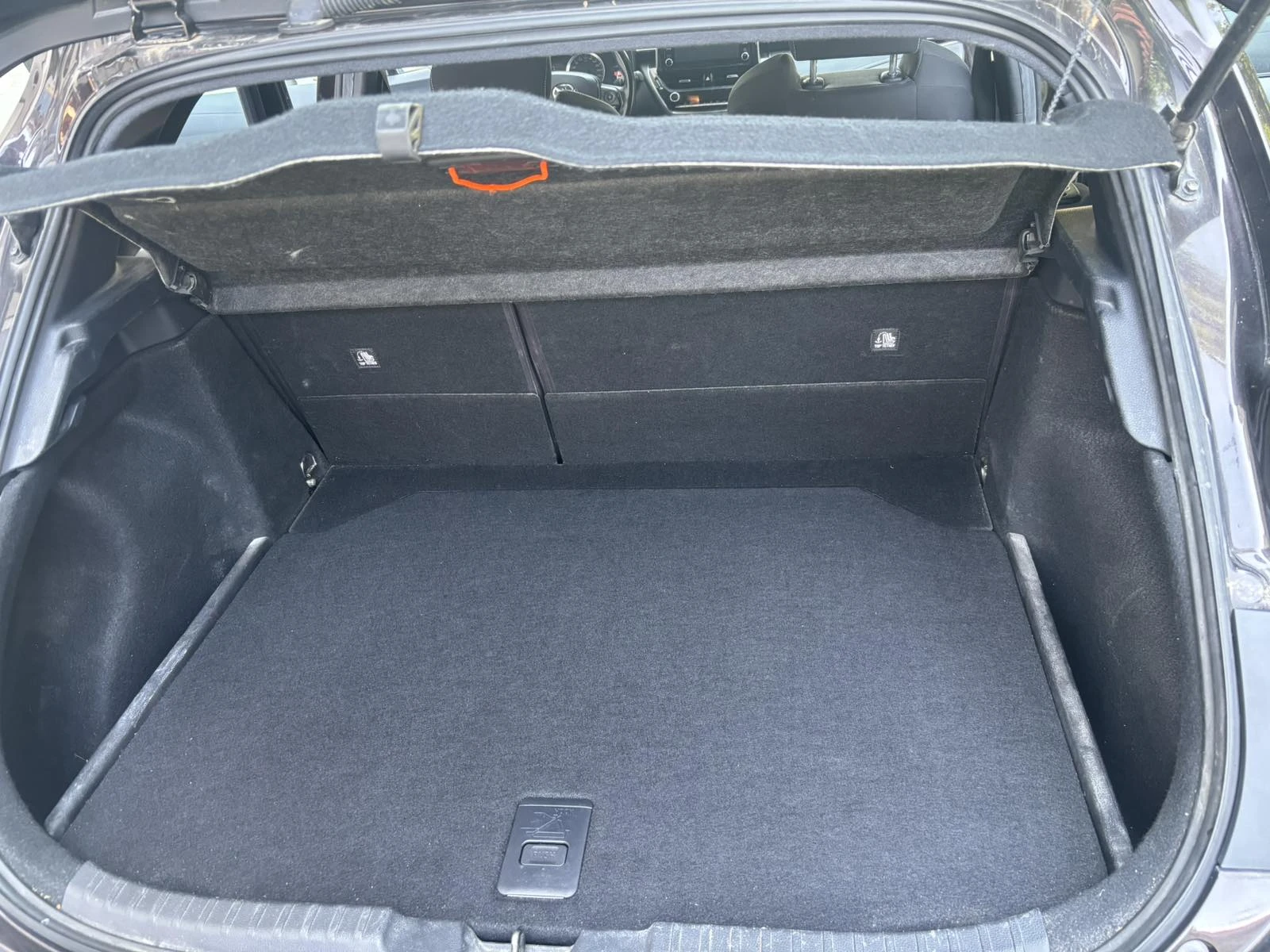 Toyota Corolla 1.2T 6MT 5D EXECUTIVE, снимка 16 - Автомобили и джипове - 55324828