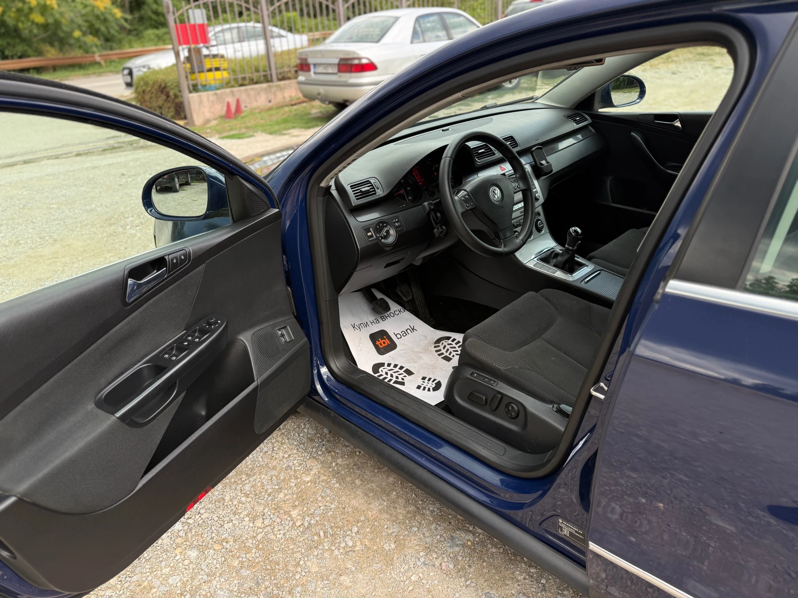VW Passat 2.0TDI ПЕРФЕКТЕН, снимка 8 - Автомобили и джипове - 55365187