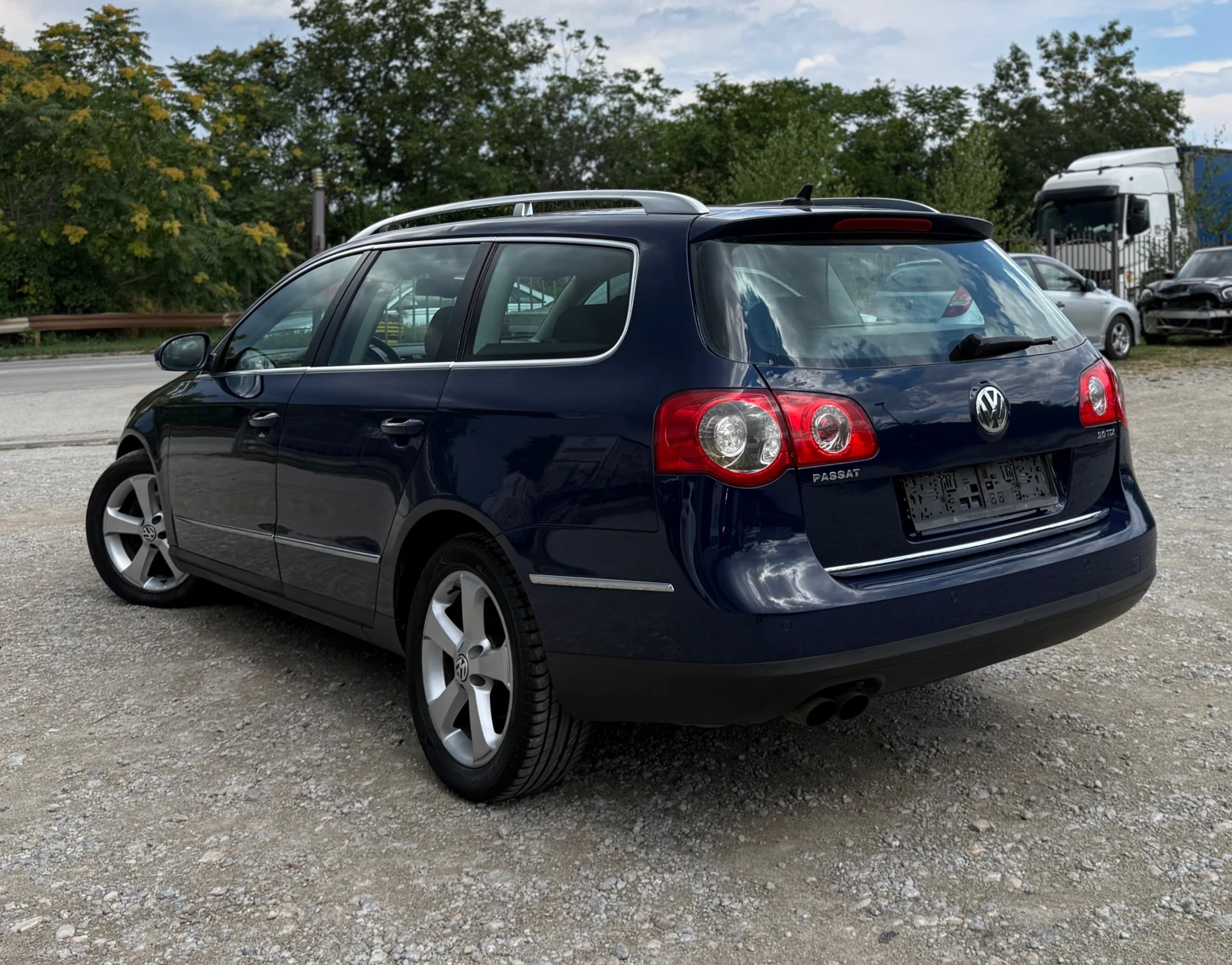 VW Passat 2.0TDI ПЕРФЕКТЕН, снимка 3 - Автомобили и джипове - 55365187