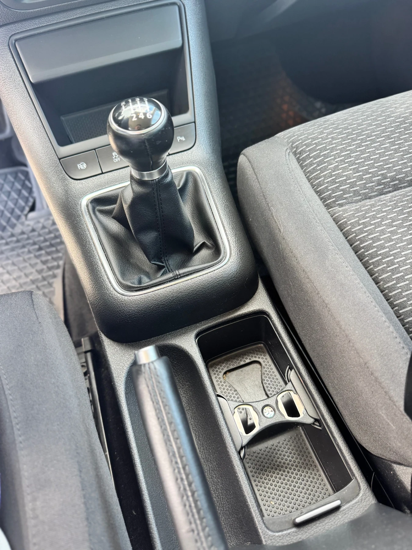 VW Golf Plus 130000КМ Регистрирана, снимка 12 - Автомобили и джипове - 55507384