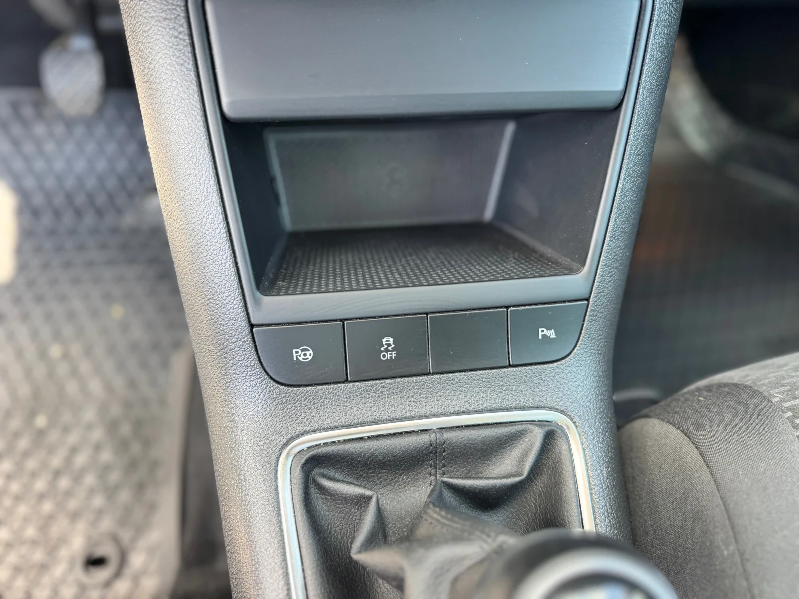 VW Golf Plus 130000КМ Регистрирана, снимка 10 - Автомобили и джипове - 55507384