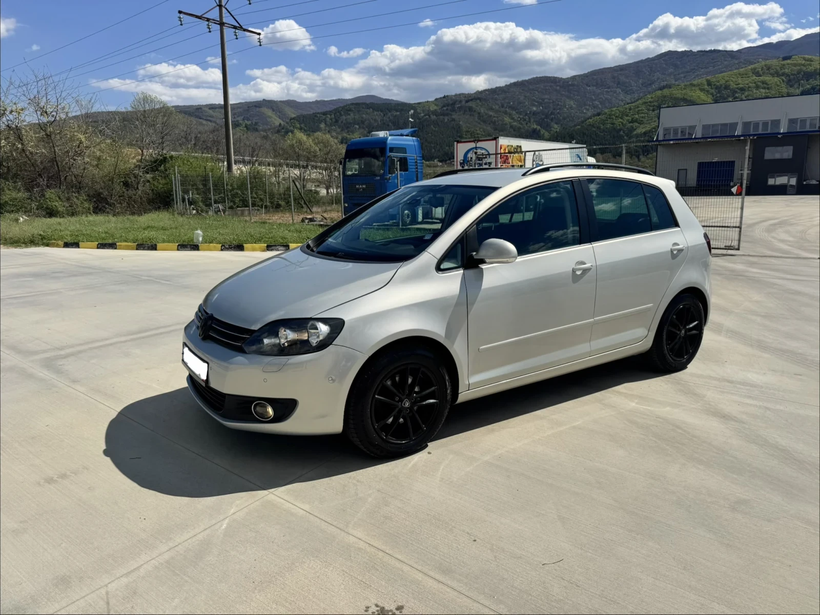 VW Golf Plus 130000КМ Регистрирана, снимка 2 - Автомобили и джипове - 55507384