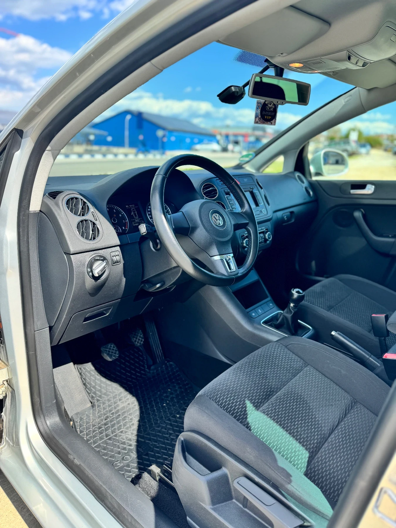 VW Golf Plus 130000КМ Регистрирана, снимка 7 - Автомобили и джипове - 55507384