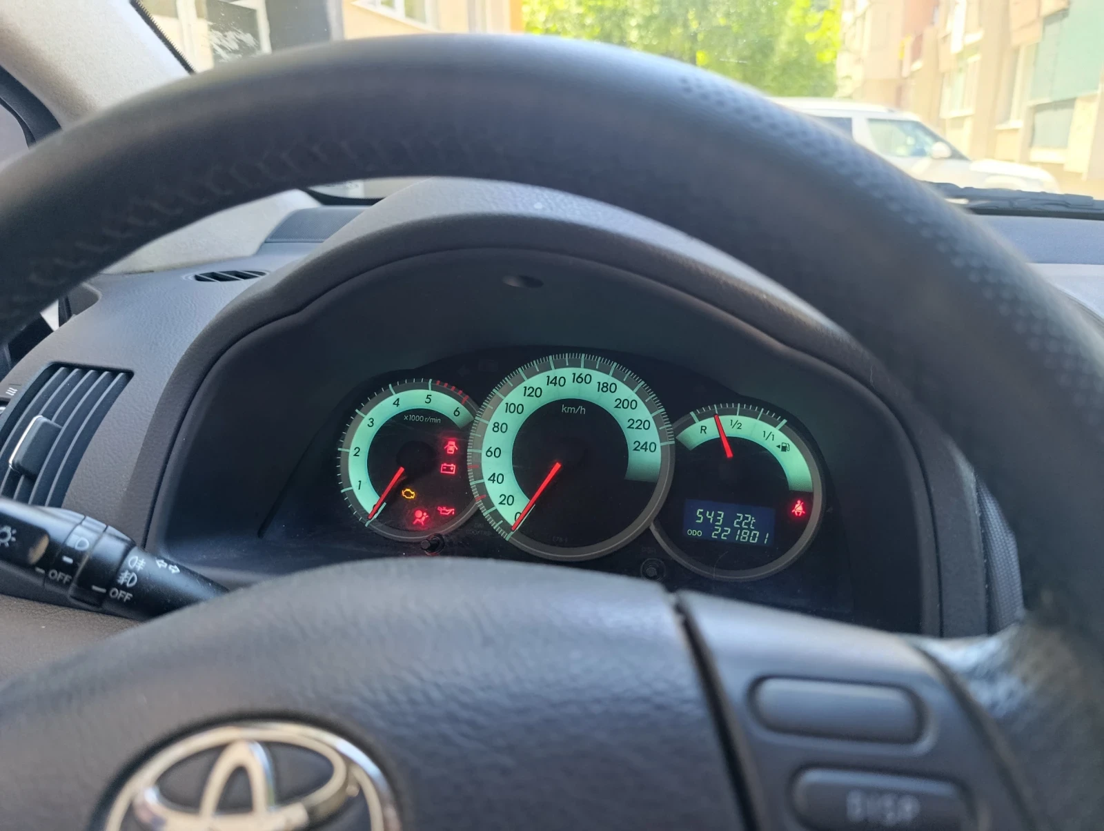 Toyota Corolla verso, снимка 9 - Автомобили и джипове - 55779056