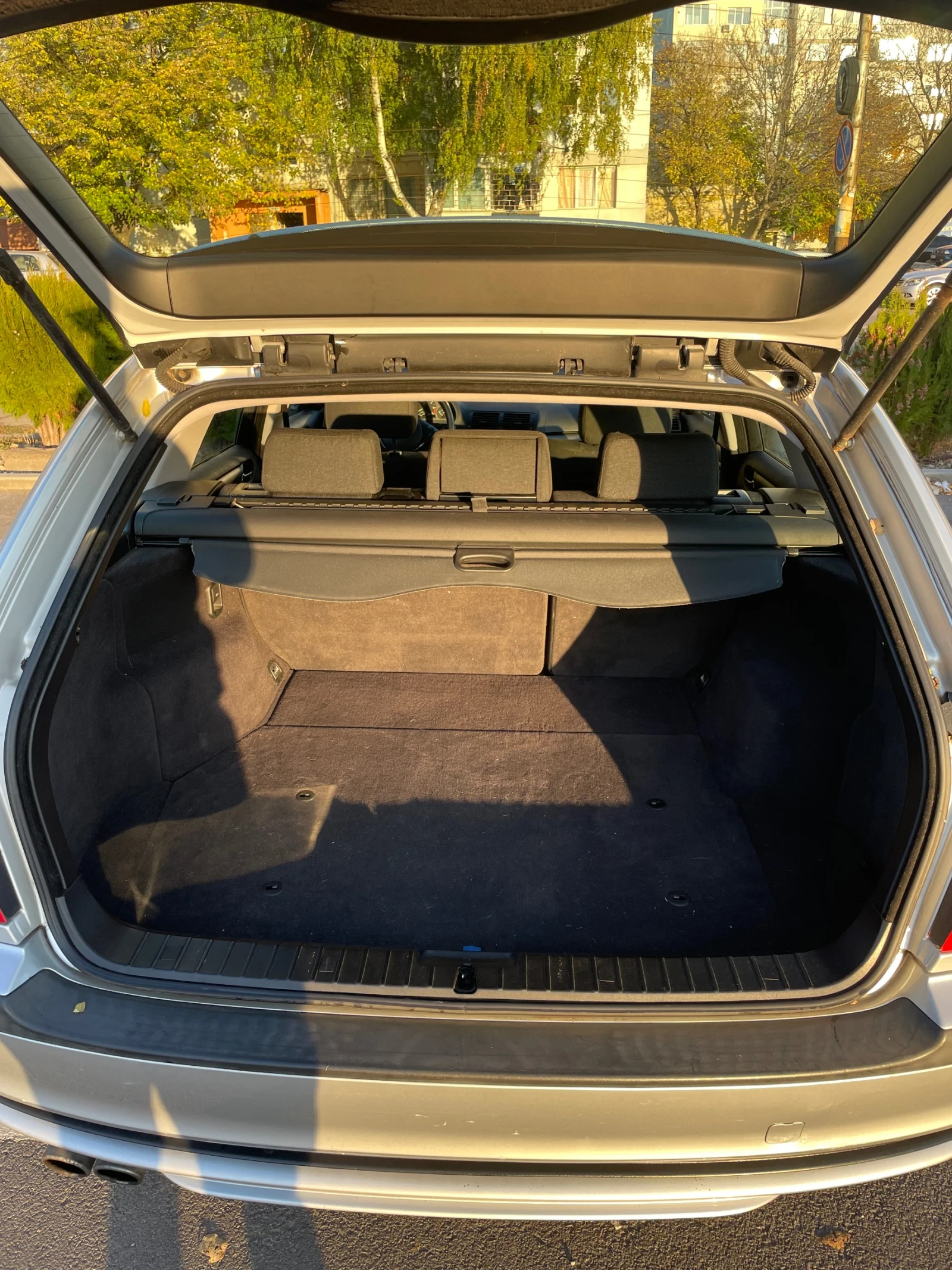 BMW 325 Xi, снимка 8 - Автомобили и джипове - 56044907