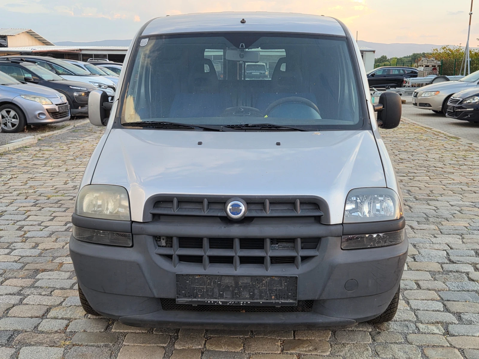 Fiat Doblo 1.9D CARGO Климатик НОВИ ГУМИ, снимка 2 - Автомобили и джипове - 56248406