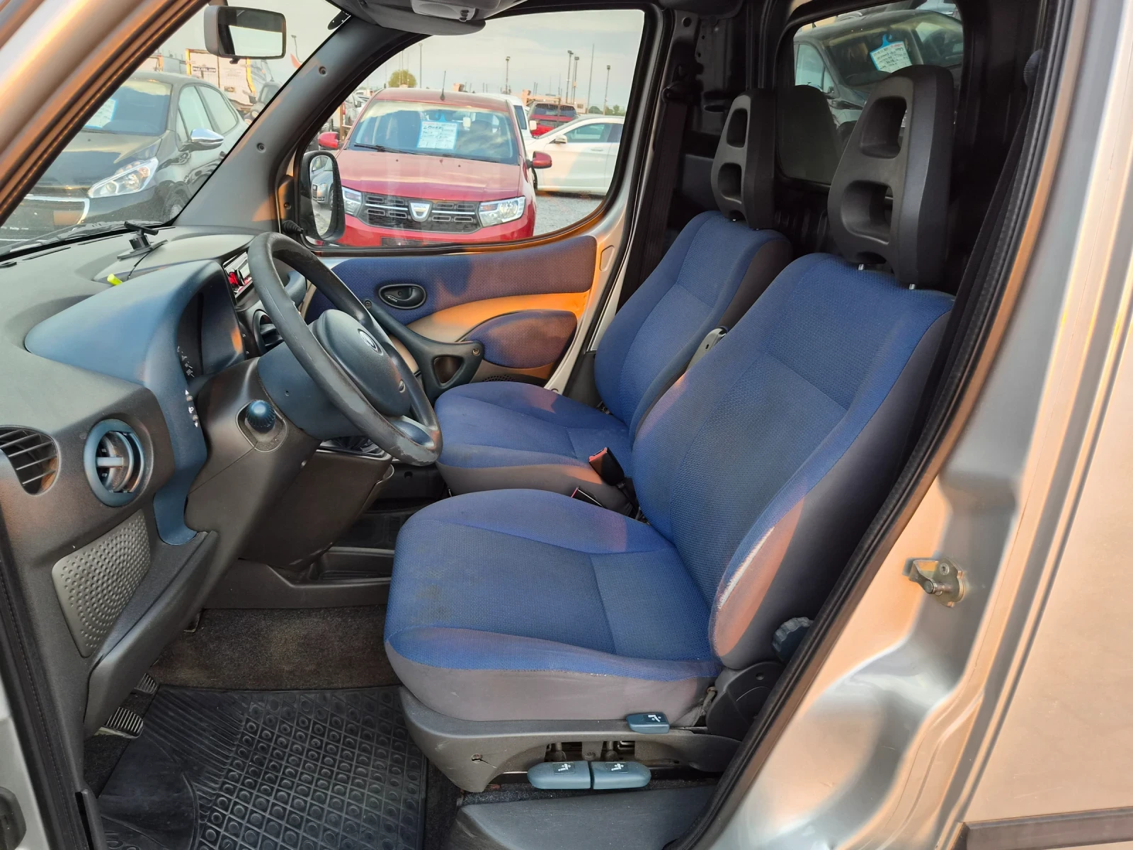 Fiat Doblo 1.9D CARGO Климатик НОВИ ГУМИ, снимка 10 - Автомобили и джипове - 56248406