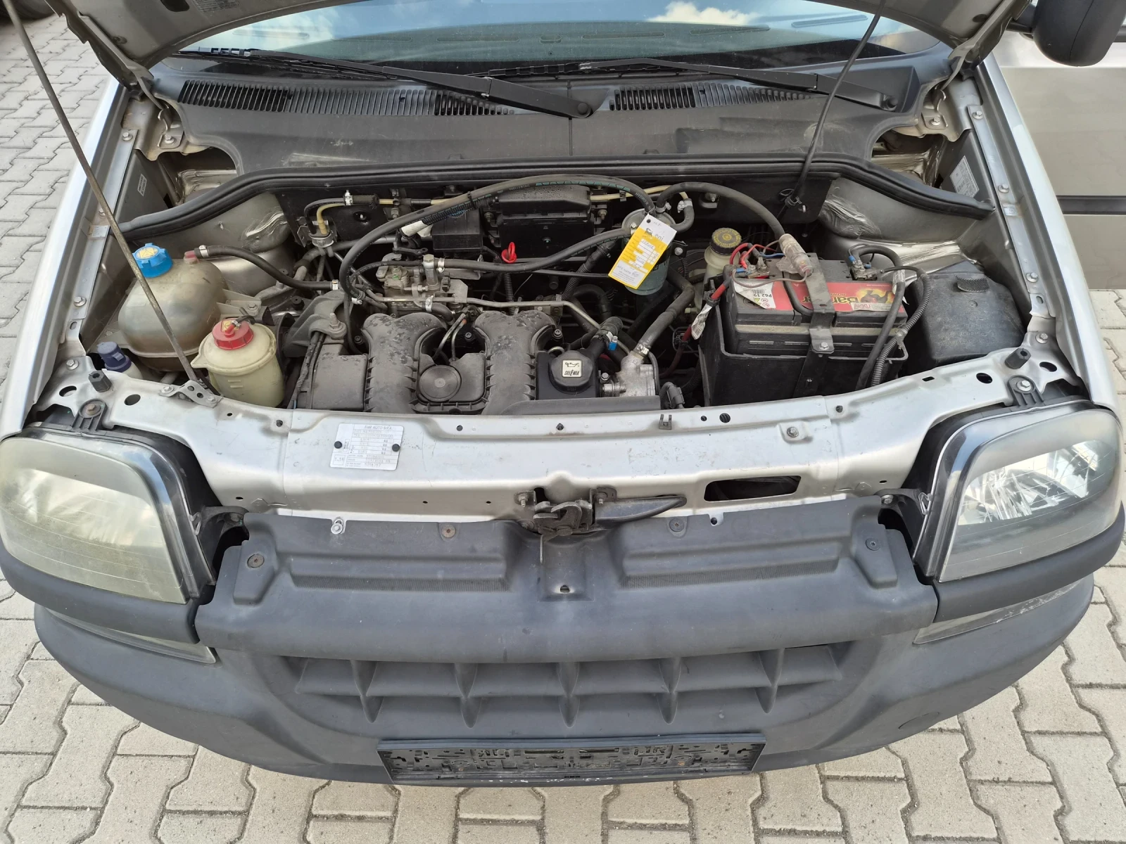 Fiat Doblo 1.9D CARGO Климатик НОВИ ГУМИ, снимка 9 - Автомобили и джипове - 56248406