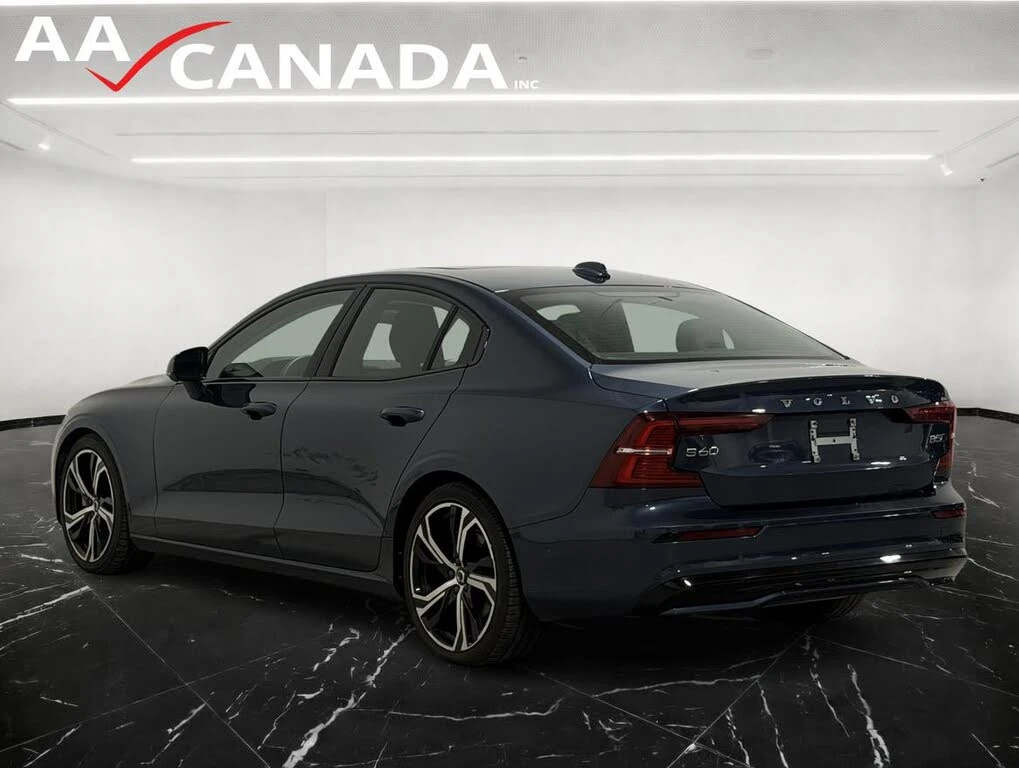Volvo S60 2.0 B5 Plus Dark Theme AWD, снимка 4 - Автомобили и джипове - 56414477