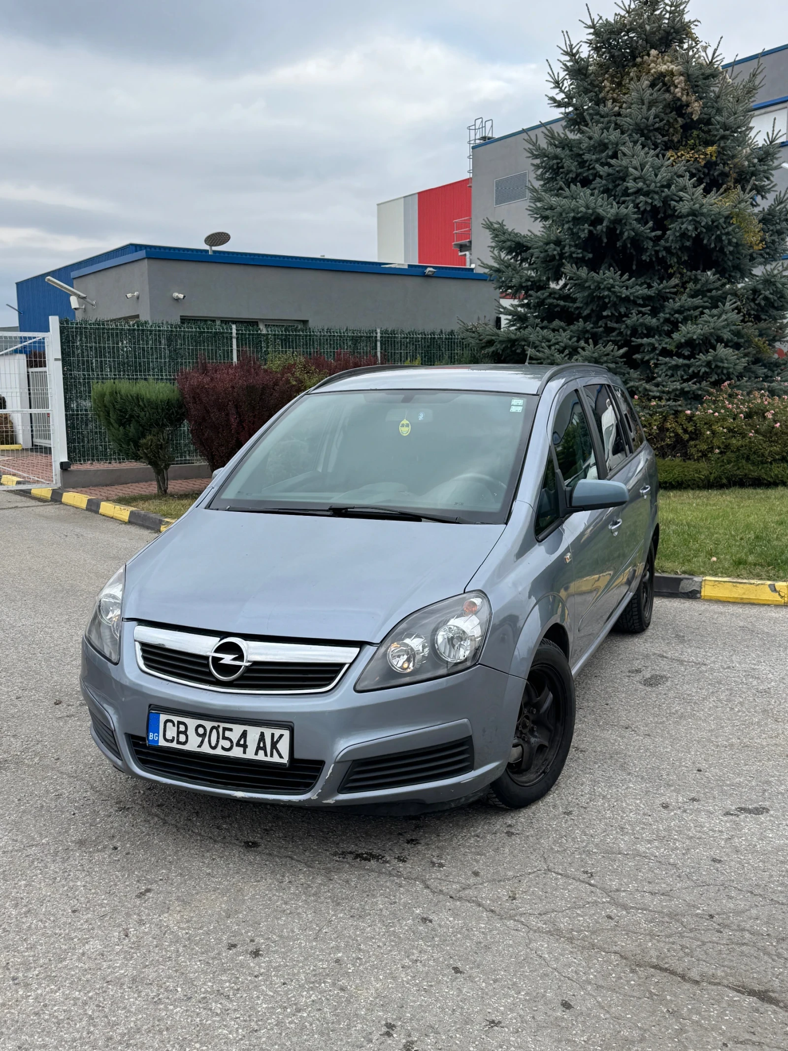 Opel Zafira 2.2 бензин